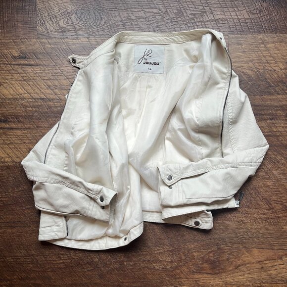 NWOT J2 by JOU JOU Ivory Faux Leather Cropped Jacket Size Extra Large - Picture 2 of 10